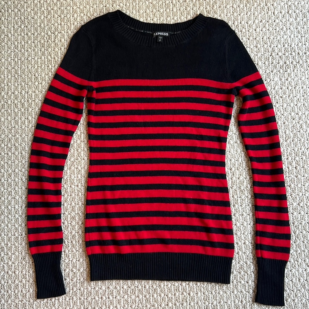 Express | Red and Black Sweater - Size Small